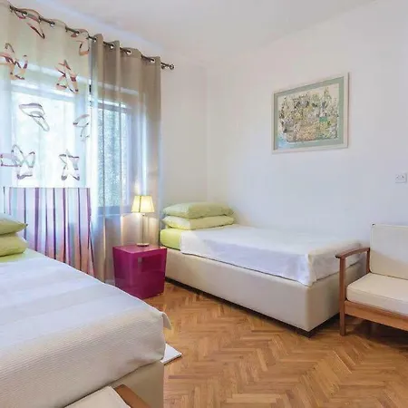 Apartman Eta Pula