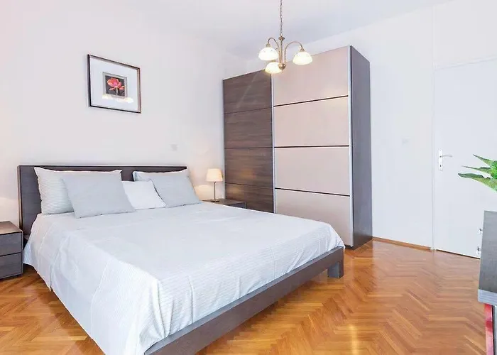 Apartman Eta Apartamento Pula